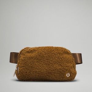Brand New Lululemon Everywhere Belt Bag Burnt Caramel Fleece